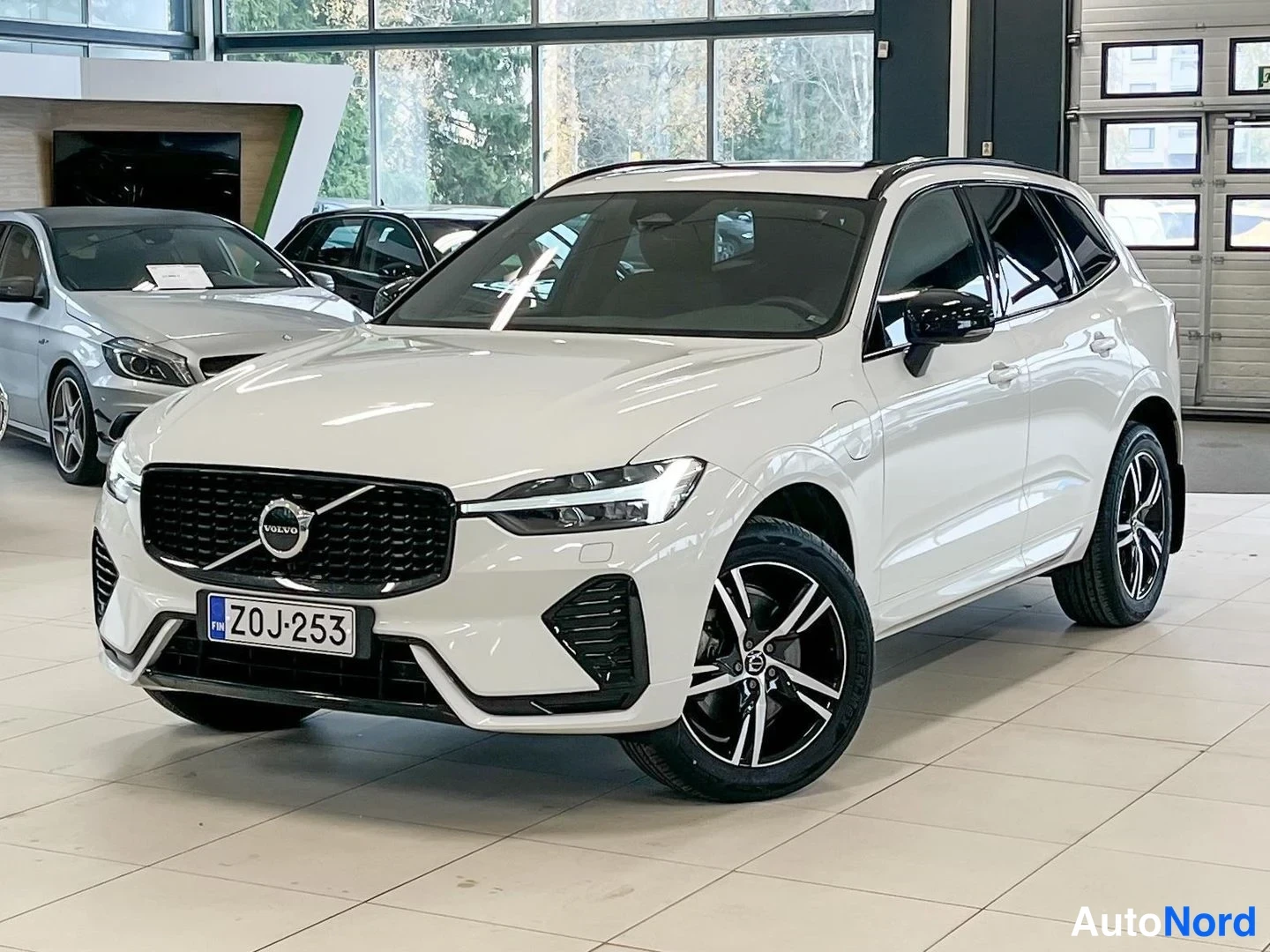 Volvo XC60 T6 AWD R-Design Edition 350 hv 2022
