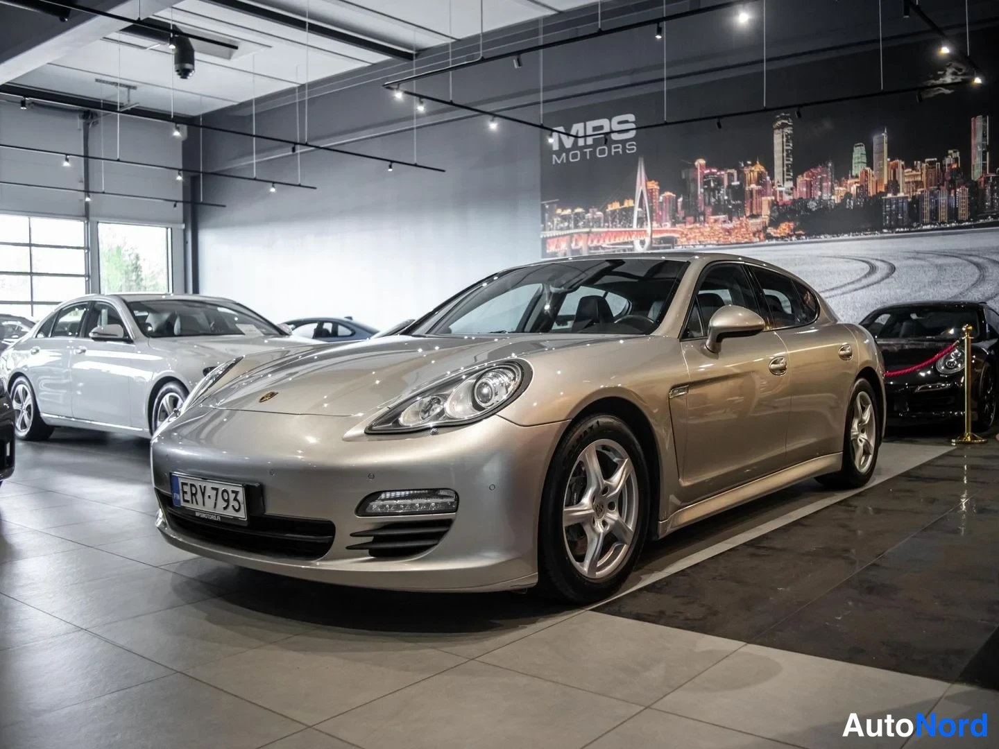 Porsche Panamera Diesel 2012