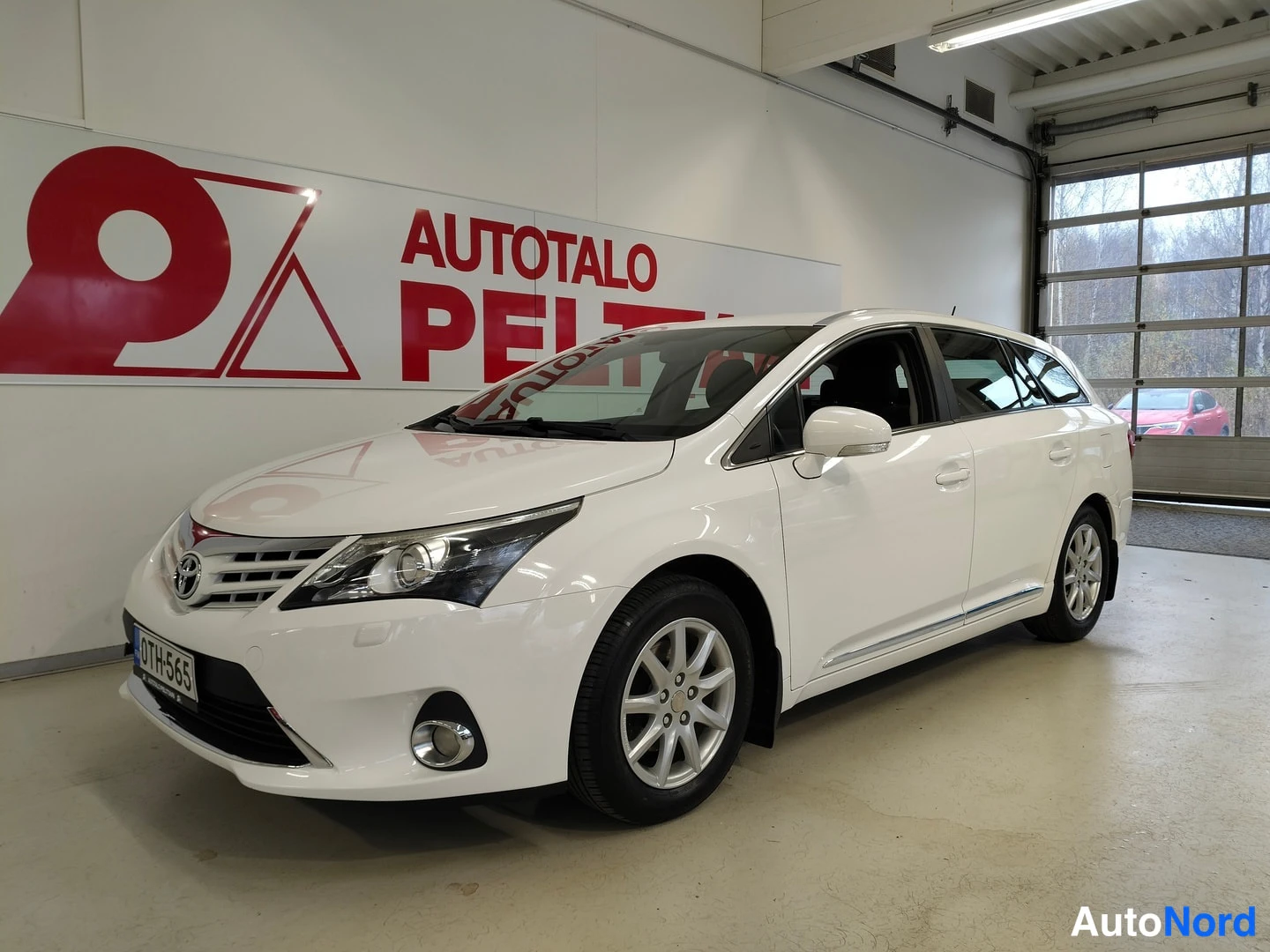 Toyota Avensis 1,6 Valvematic Linea Sol 2012