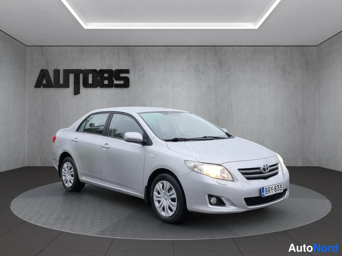 Hopea Toyota Corolla 2009, etuviisto, keula oikealle, kuva 2
