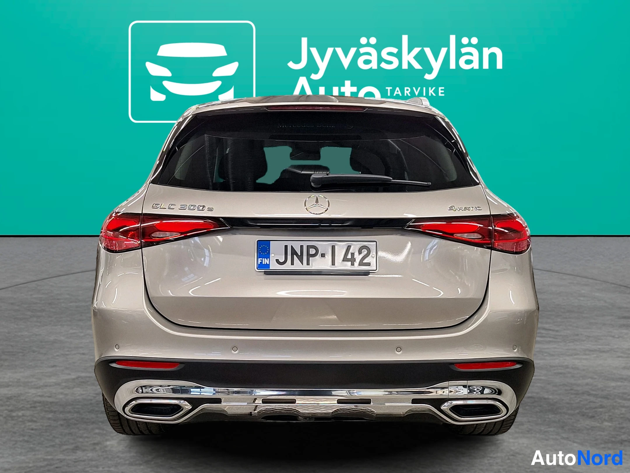 Harmaa Mercedes-Benz GLC 2024, takaa, kuva 19