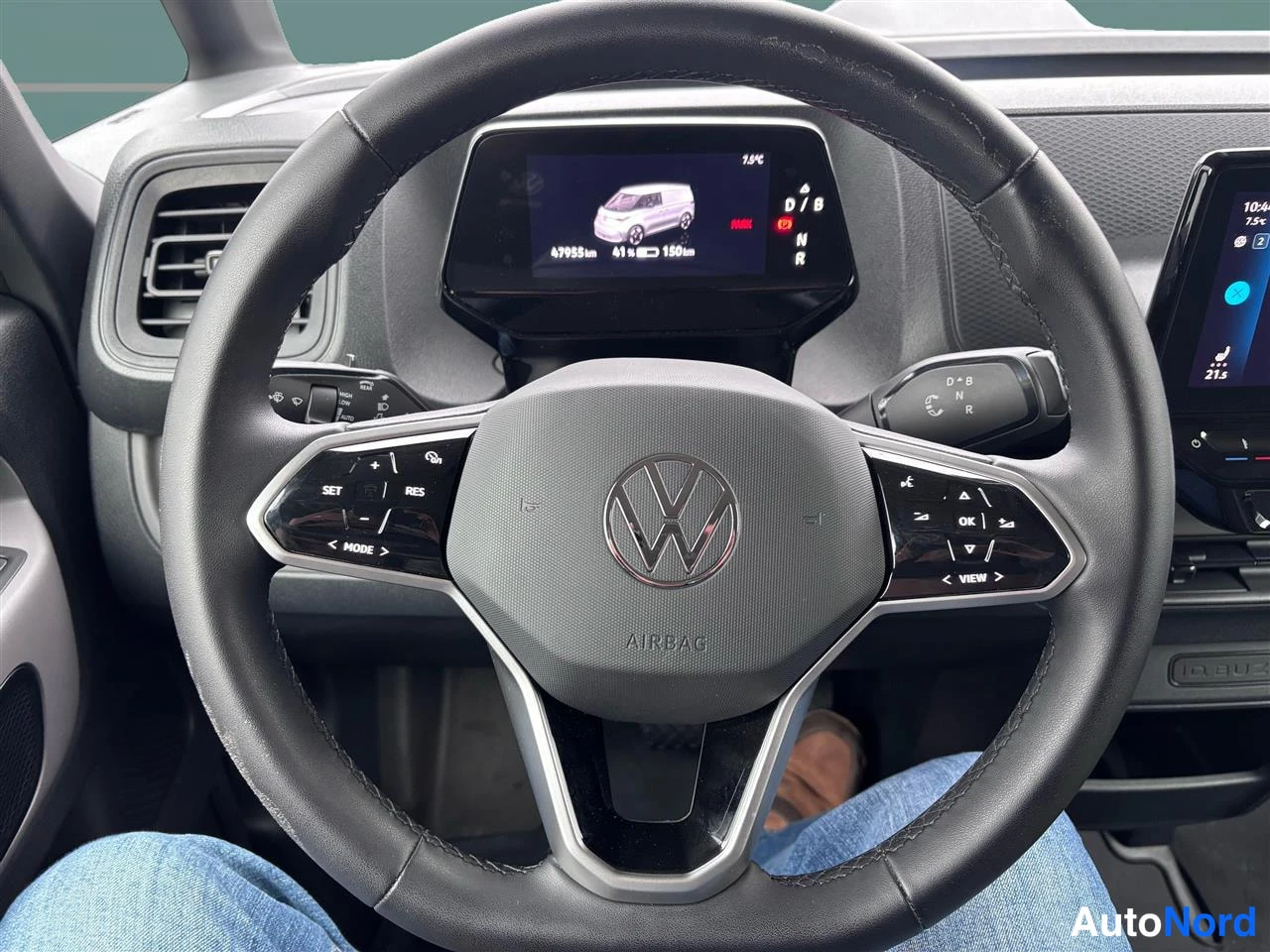 Musta Volkswagen ID. Buzz 2023, yksityiskohta, kuva 18