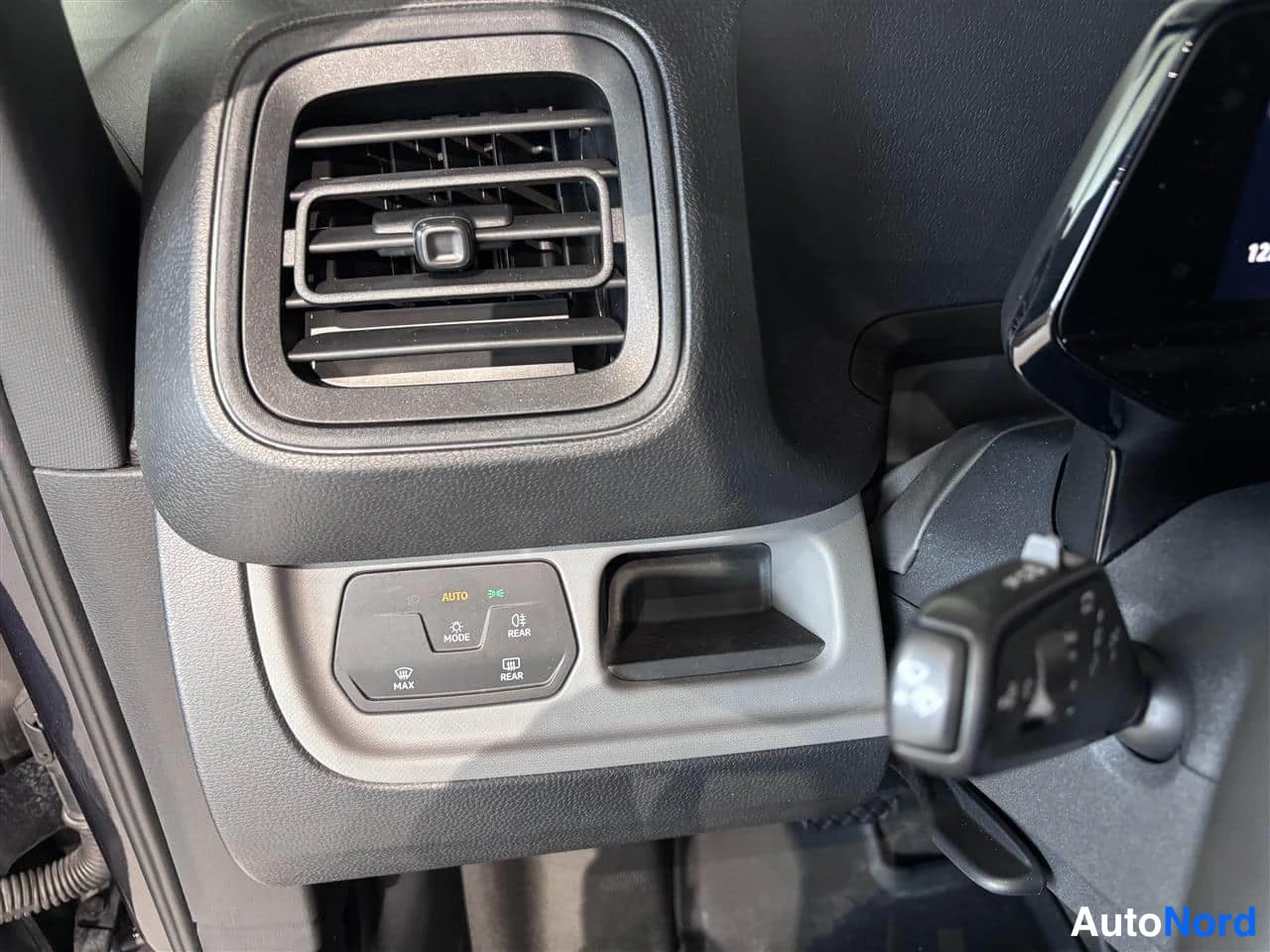 Blue Volkswagen ID. Buzz 2022, detail, photo 20