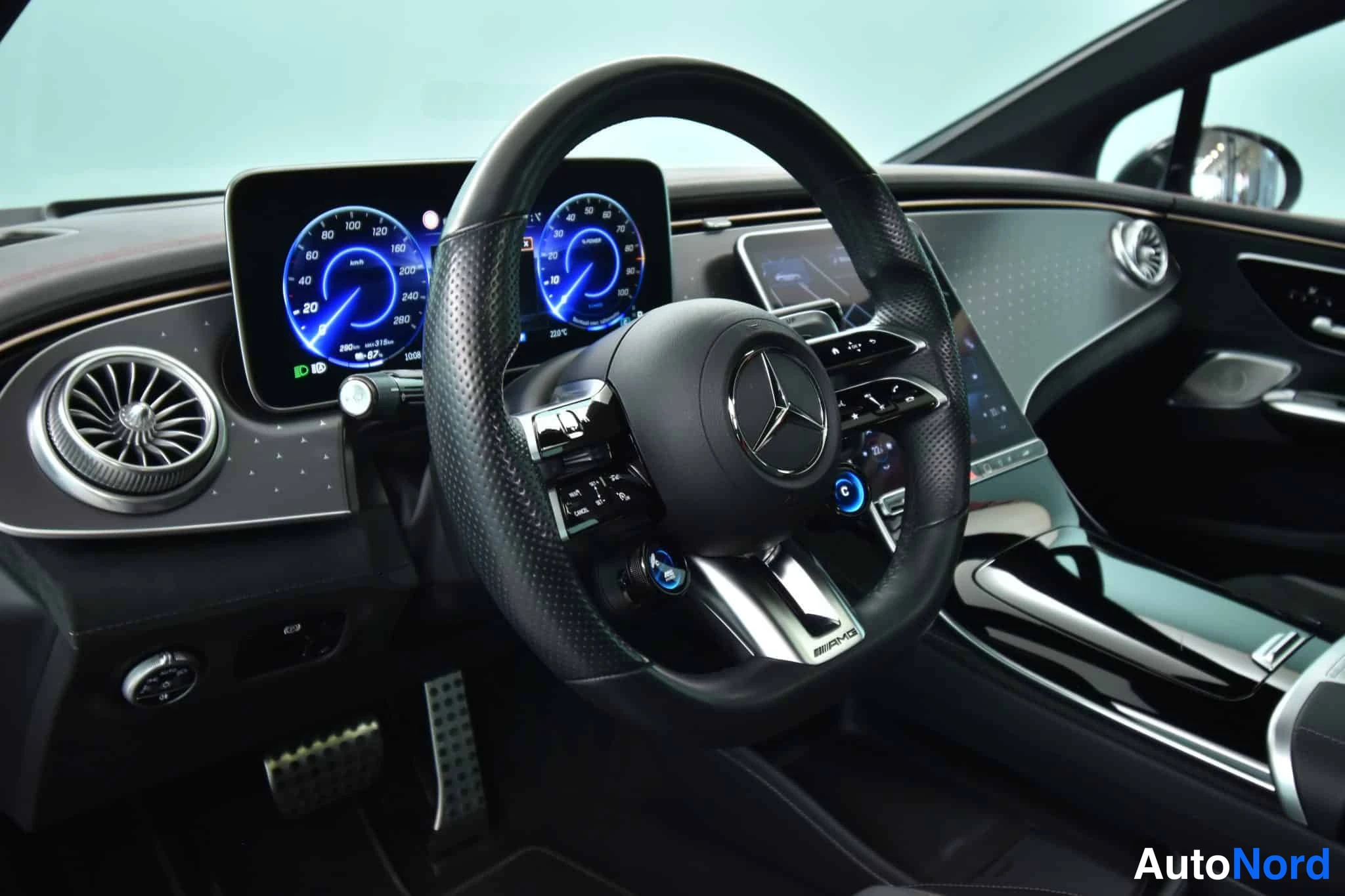 Sininen Mercedes-Benz EQE 2022, ohjaamo, kuva 31