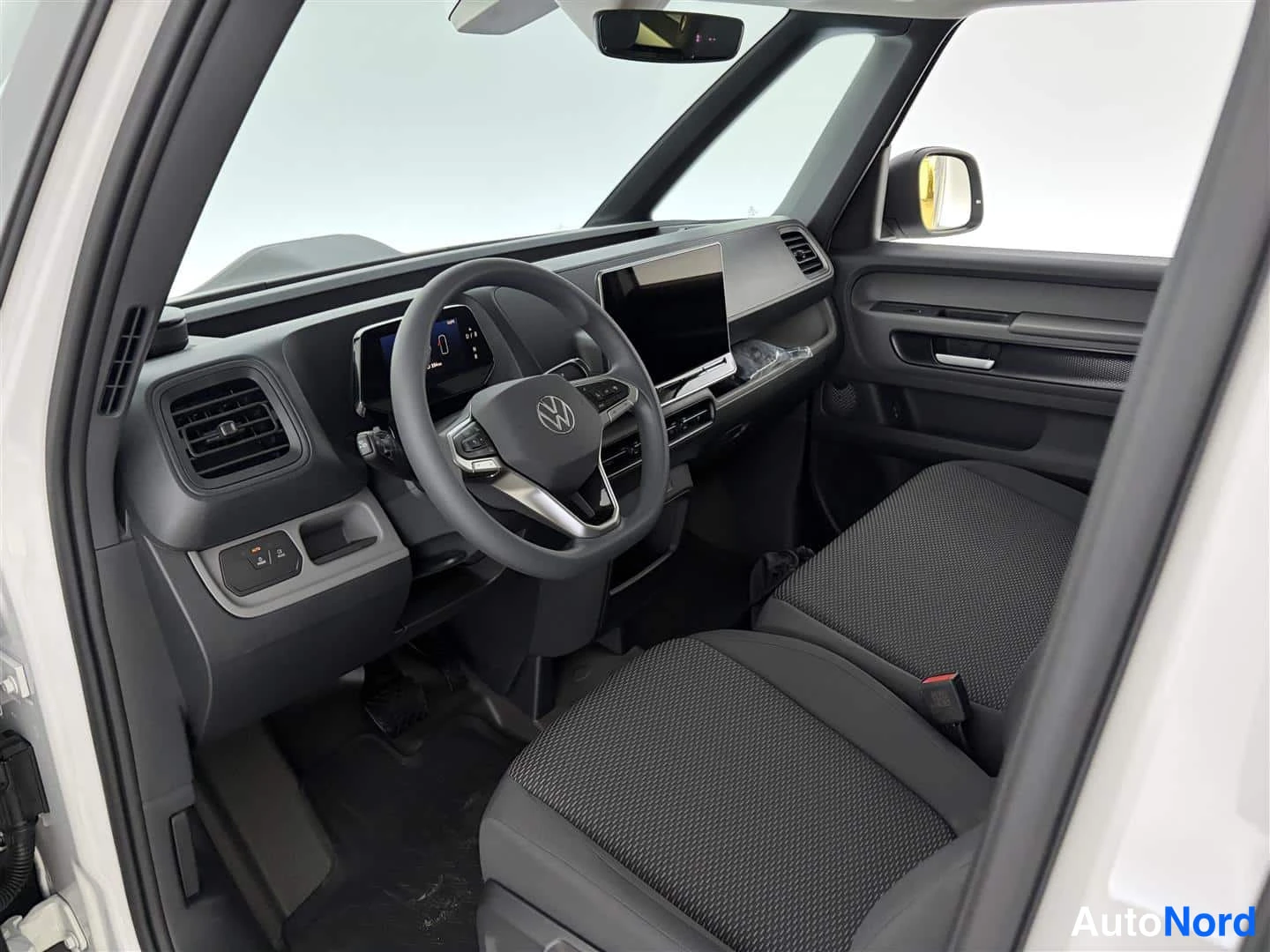 Valkoinen Volkswagen ID. Buzz 2026, kuva 32