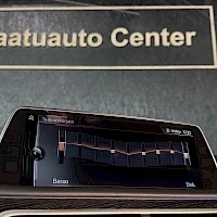 Musta BMW 740e 2016, yksityiskohta, kuva 16