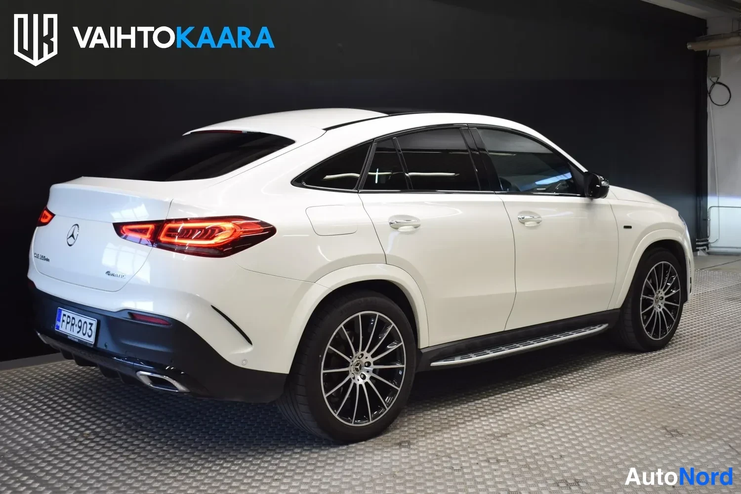 Valkoinen Mercedes-Benz GLE 350 de 4MATIC 2021, takaviisto, kuva 11