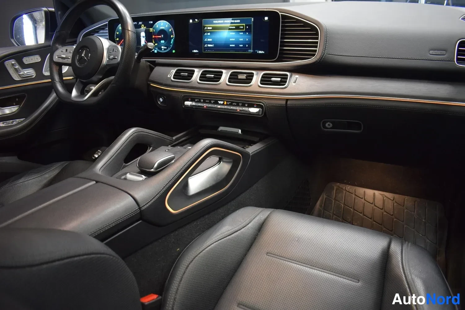 Valkoinen Mercedes-Benz GLE 350 de 4MATIC 2021, yksityiskohta, kuva 26