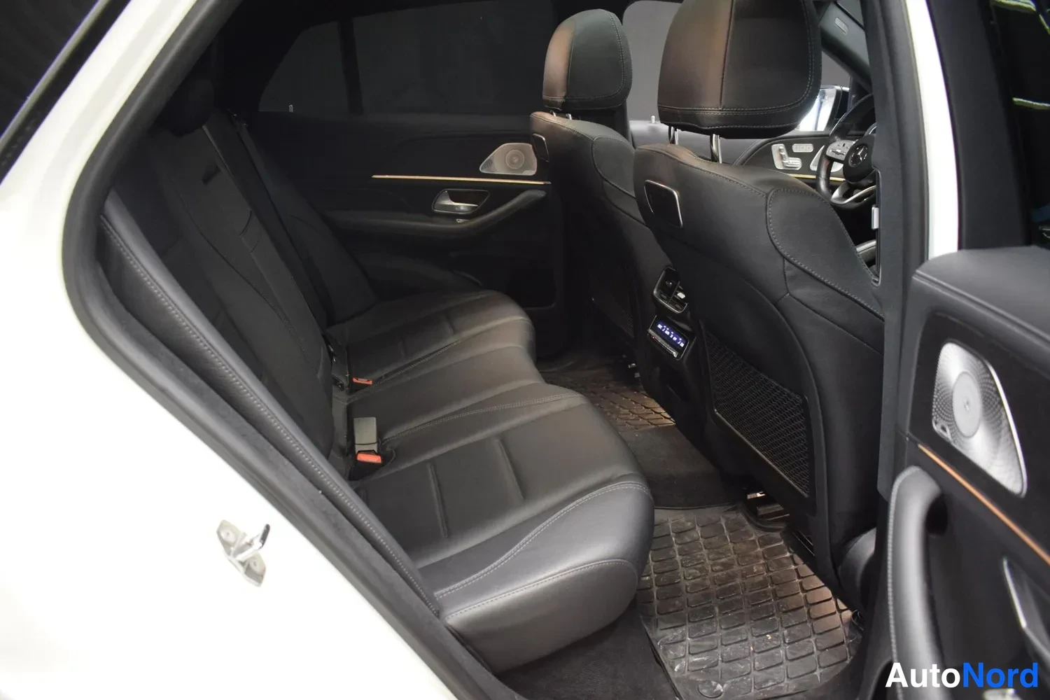 Valkoinen Mercedes-Benz GLE 350 de 4MATIC 2021, takaistuimet, kuva 22