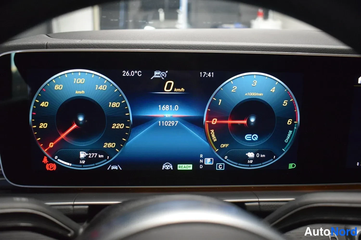 Valkoinen Mercedes-Benz GLE 350 de 4MATIC 2021, yksityiskohta, kuva 30