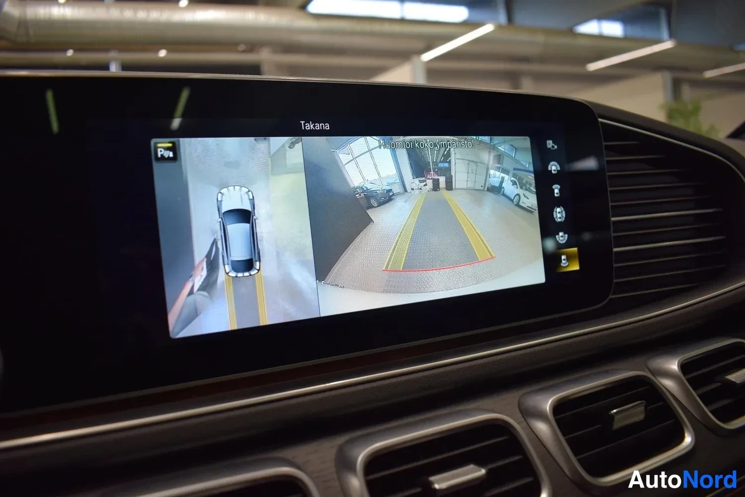 Valkoinen Mercedes-Benz GLE 350 de 4MATIC 2021, yksityiskohta, kuva 32