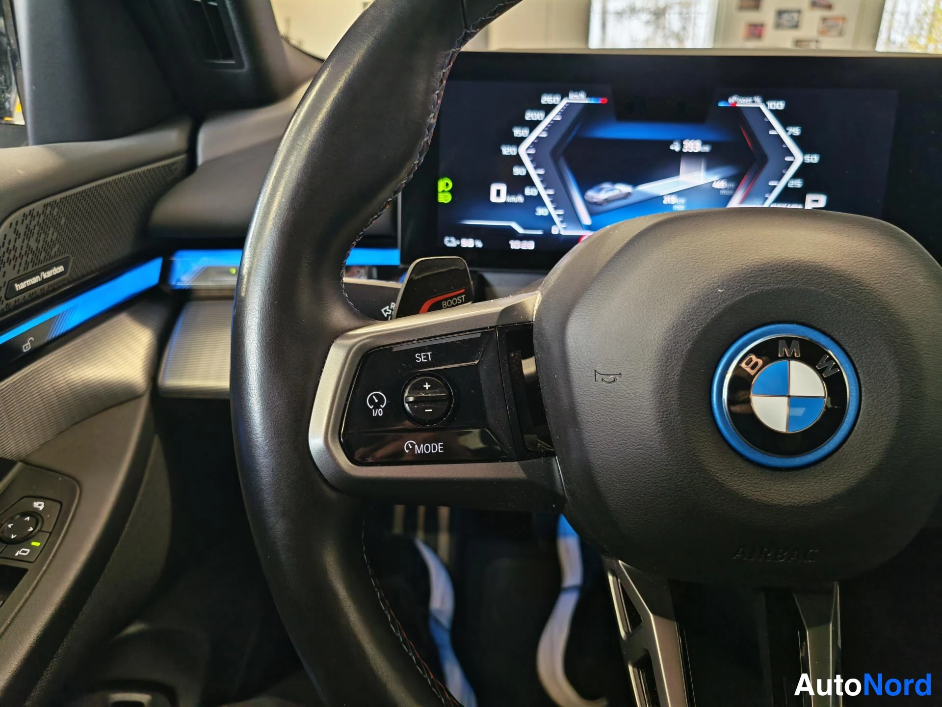 Harmaa BMW i5 2024, yksityiskohta, kuva 19