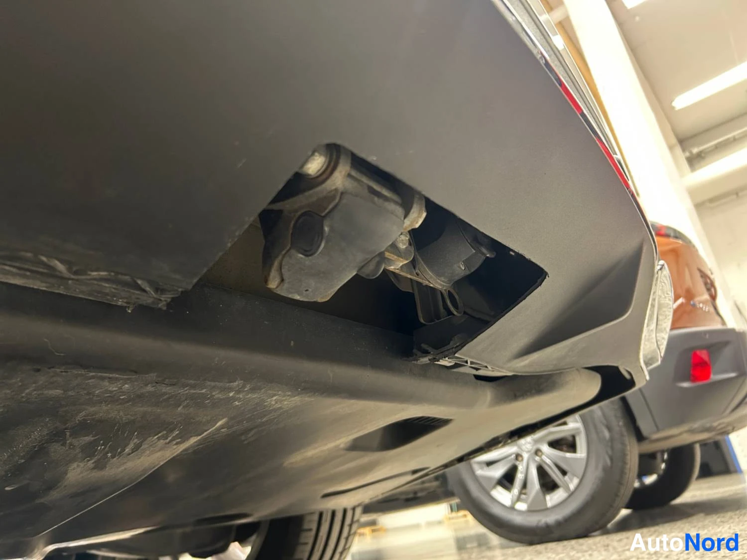 Hopea Mercedes-Benz E 220 d 2018, yksityiskohta, kuva 18