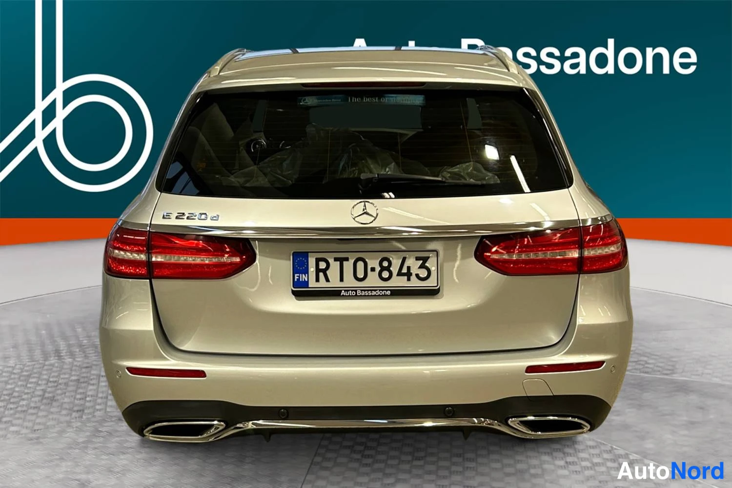 Hopea Mercedes-Benz E 220 d 2018, takaa, kuva 8