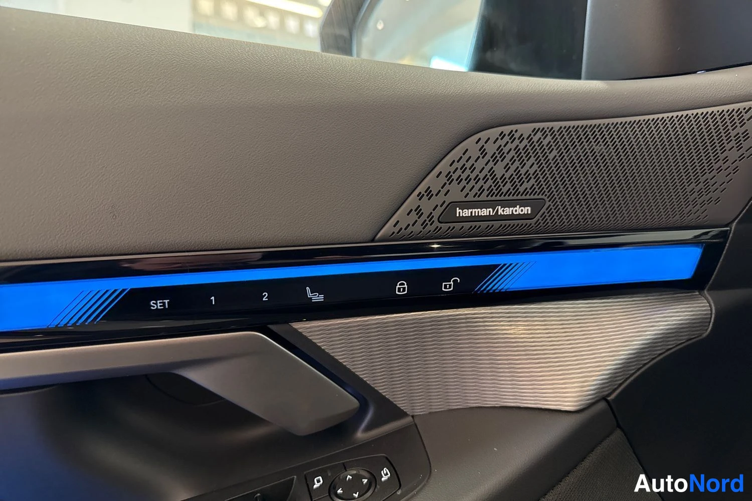 Harmaa BMW i5 2024, yksityiskohta, kuva 23