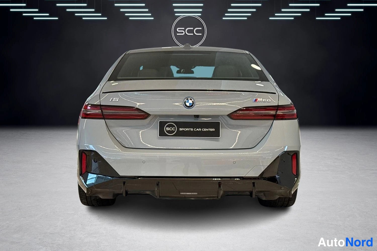 Harmaa BMW i5 2024, takaa, kuva 5