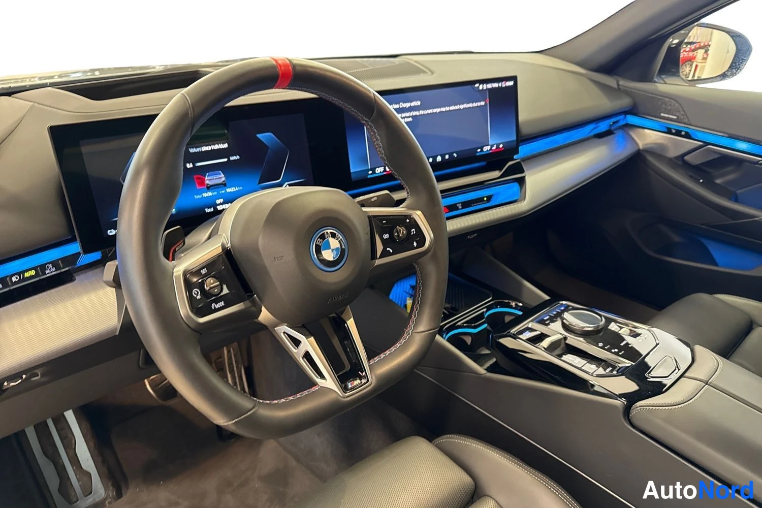 Harmaa BMW i5 2024, ohjaamo, kuva 6