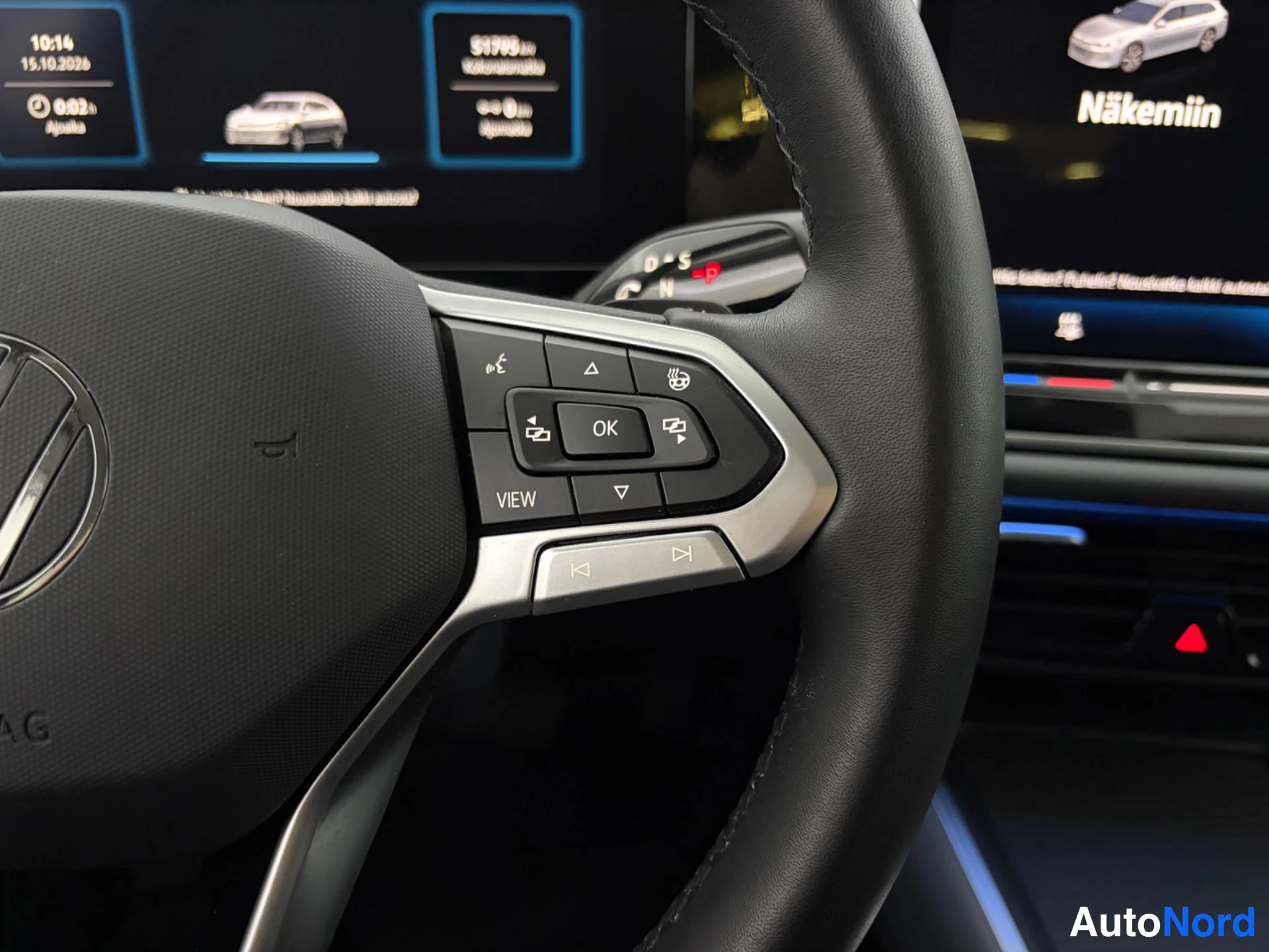 Valkoinen Volkswagen Passat 2024, kuva 32