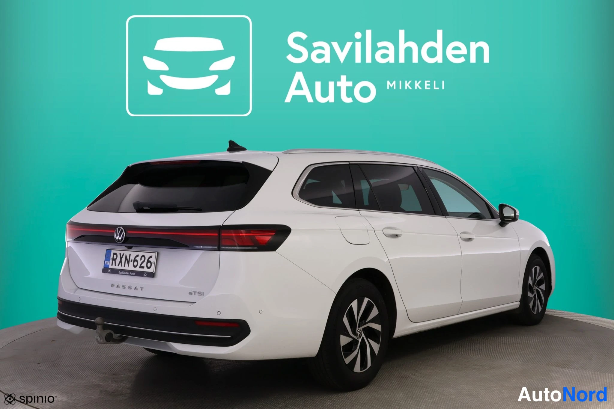 Valkoinen Volkswagen Passat 2024, kuva 7