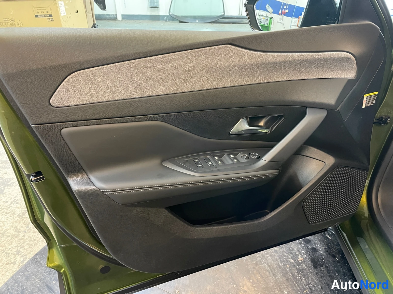 Vihreä Peugeot 408 2026, yksityiskohta, kuva 20