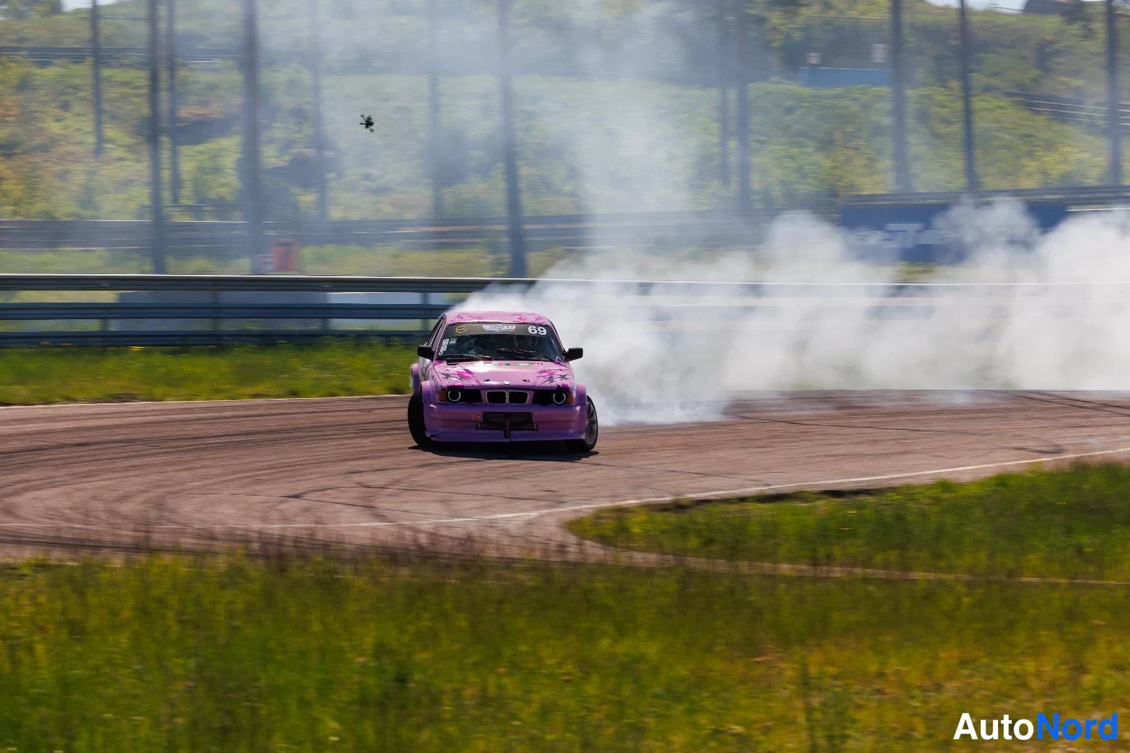 Violetti BMW 525i 1989, etuviisto, kuva 2