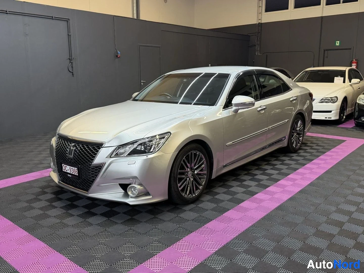 Toyota Crown Athlete G 2013