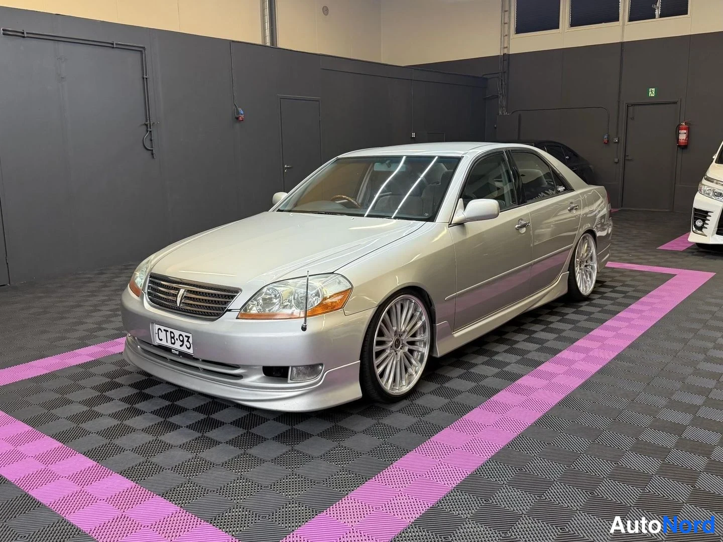 Toyota Mark II GX110 2001