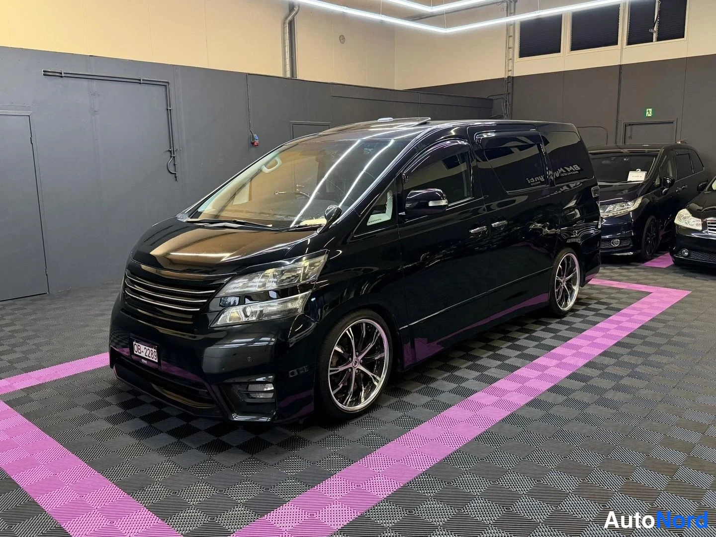 Toyota Vellfire 2.4L 2009