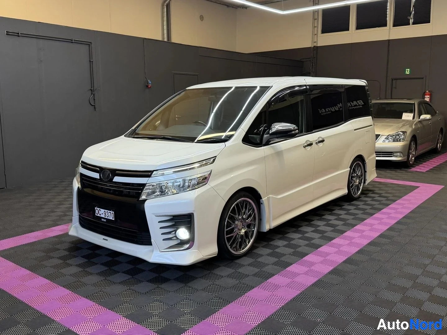 Toyota Voxy AERO 2015