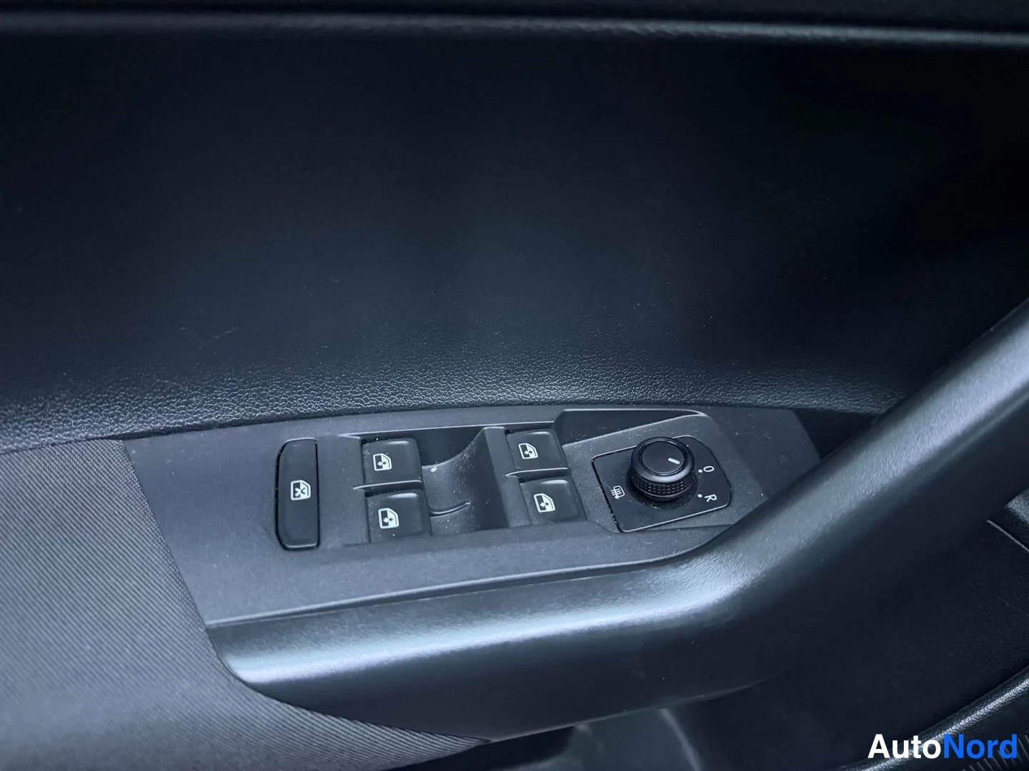 Musta Volkswagen Polo 2019, yksityiskohta, kuva 14