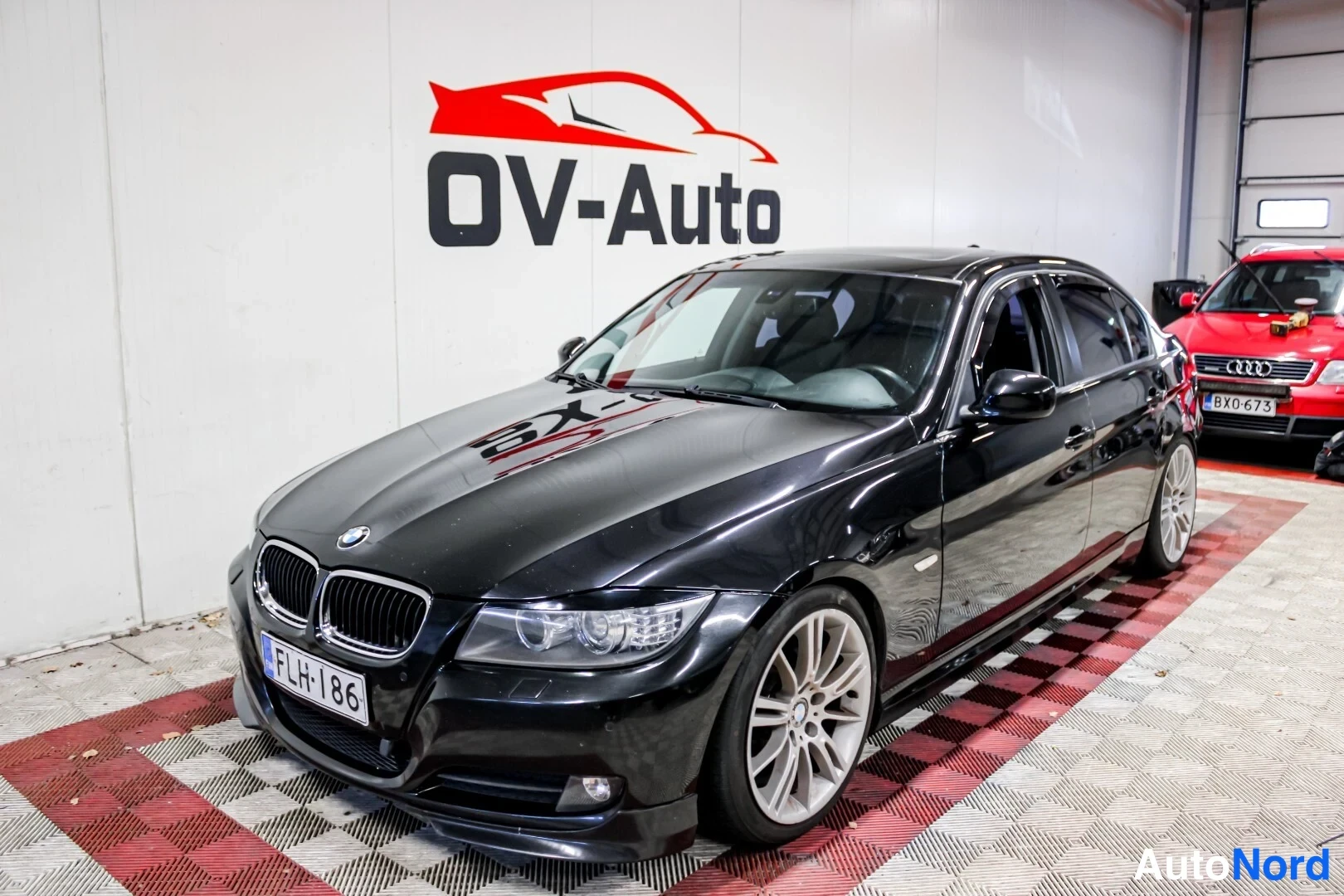 BMW 318i 2009