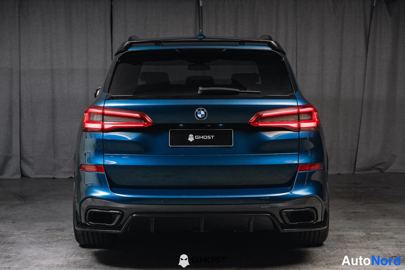 Sininen BMW X5 2020, takaa, kuva 7