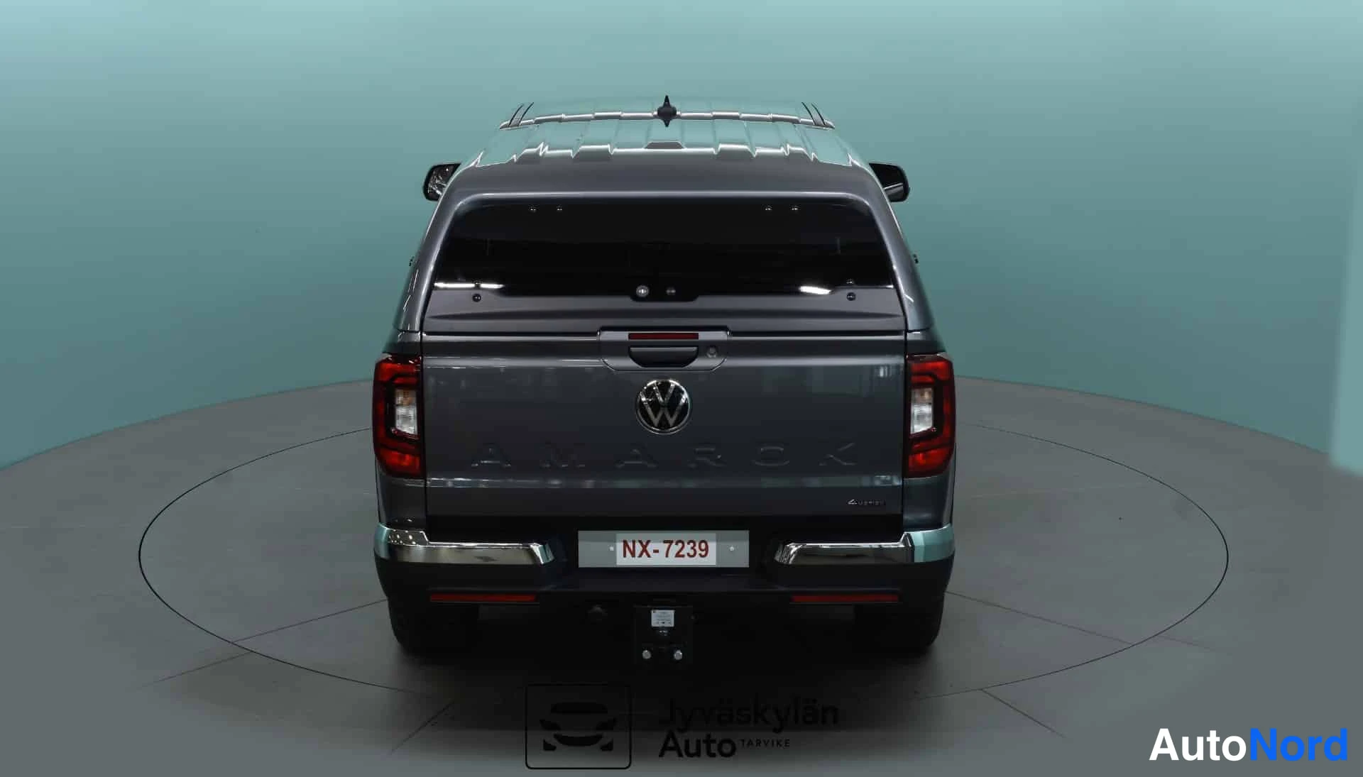 Harmaa Volkswagen Amarok 2026, takaa, kuva 12