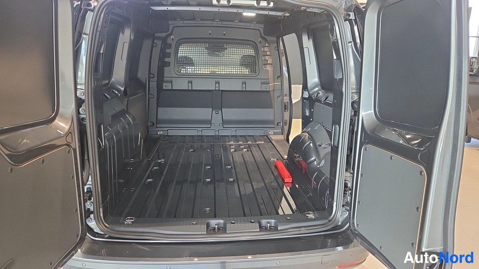Harmaa Volkswagen Caddy 2026, tavaratila, kuva 10