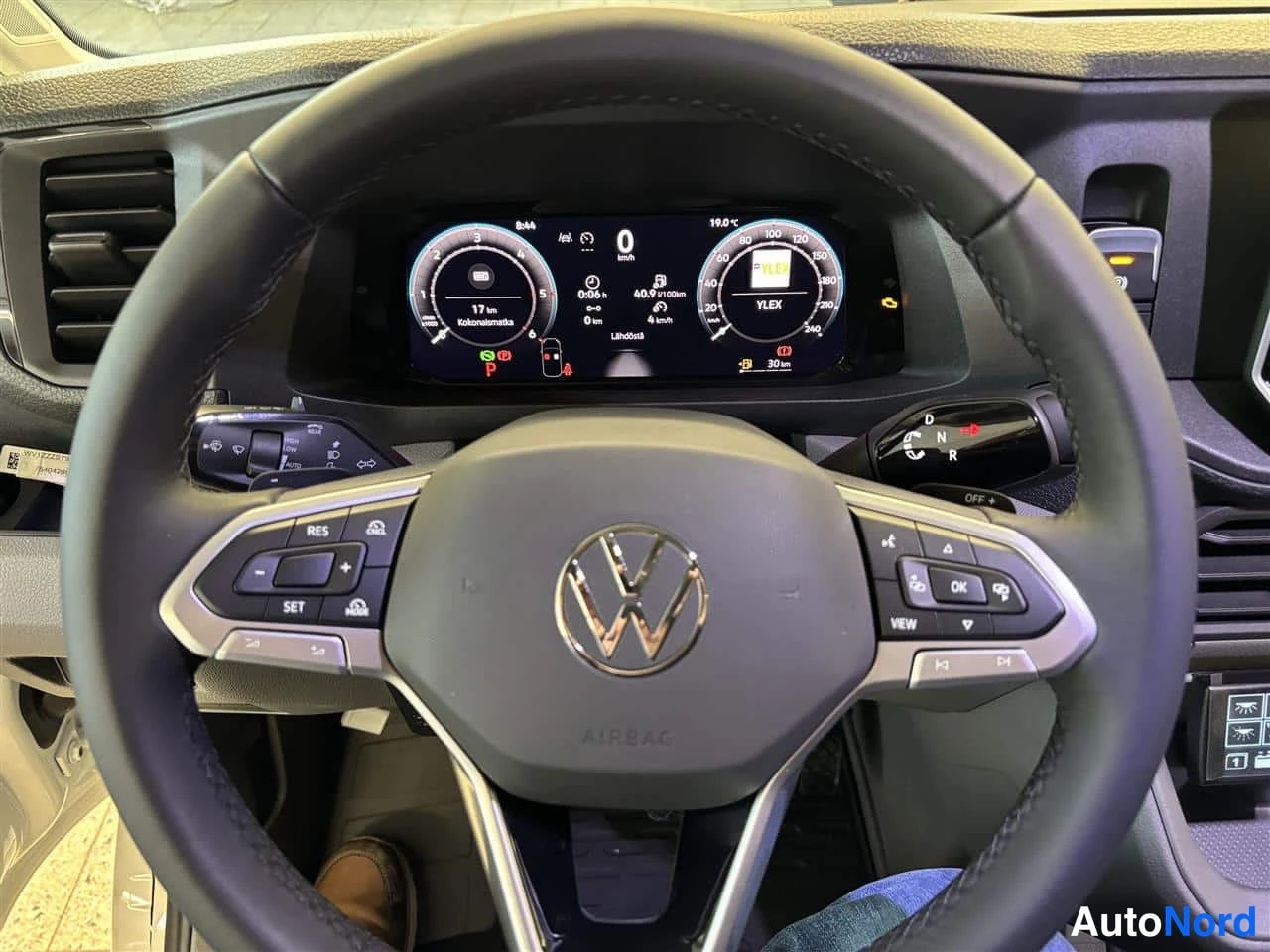 Valkoinen Volkswagen Crafter 2026, yksityiskohta, kuva 25