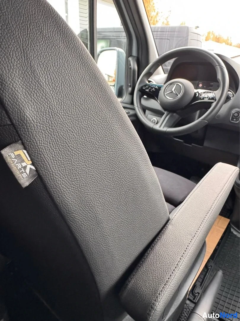 Harmaa Mercedes-Benz Sprinter 317 CDI 2025, yksityiskohta, kuva 40