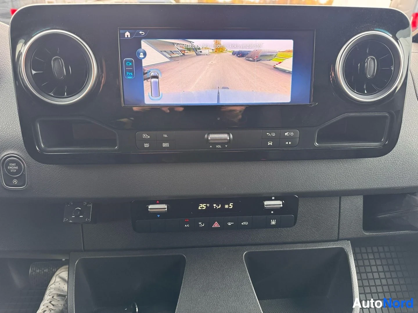 Harmaa Mercedes-Benz Sprinter 317 CDI 2025, yksityiskohta, kuva 32