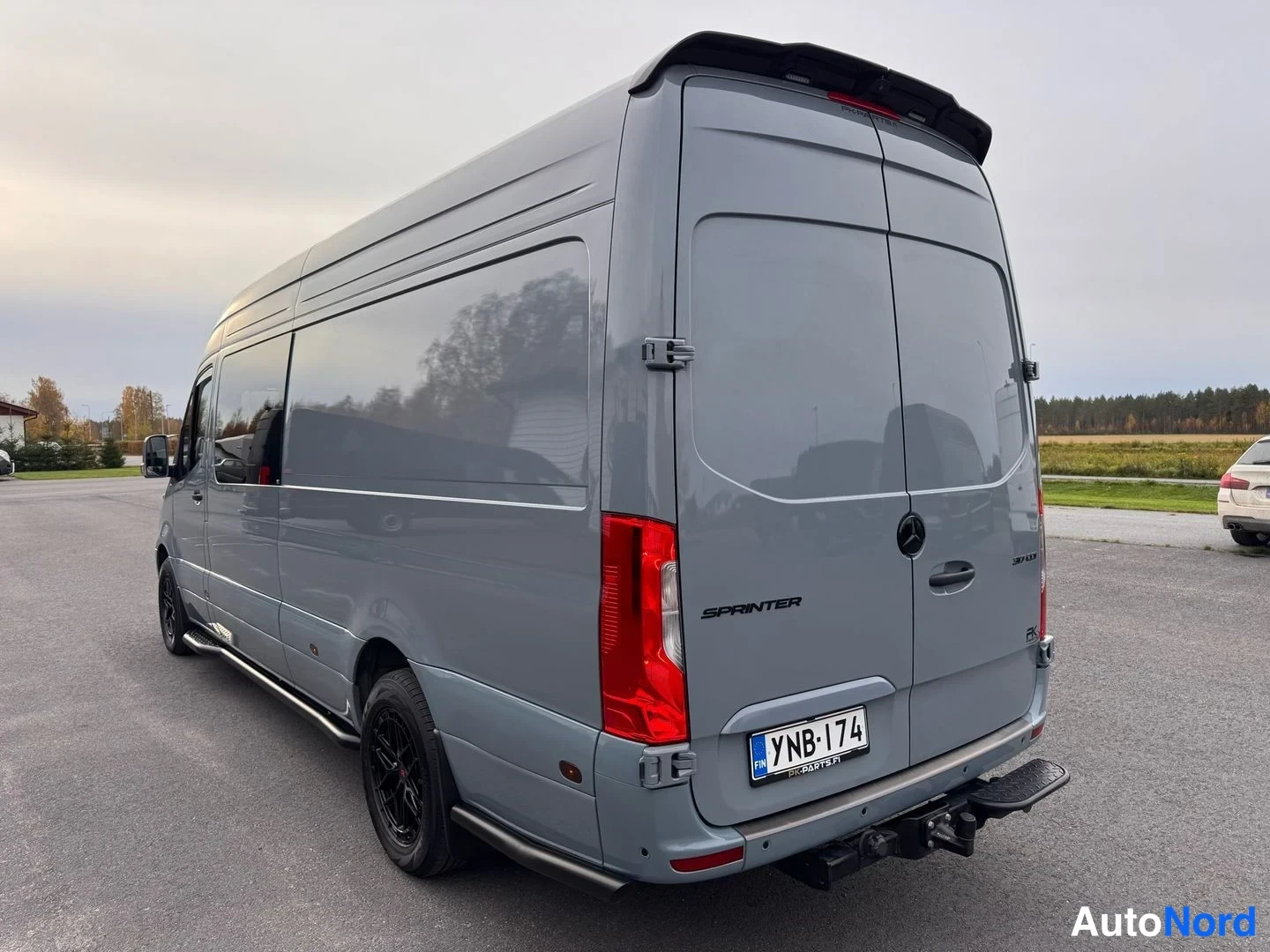 Harmaa Mercedes-Benz Sprinter 317 CDI 2025, takaviisto, kuva 8