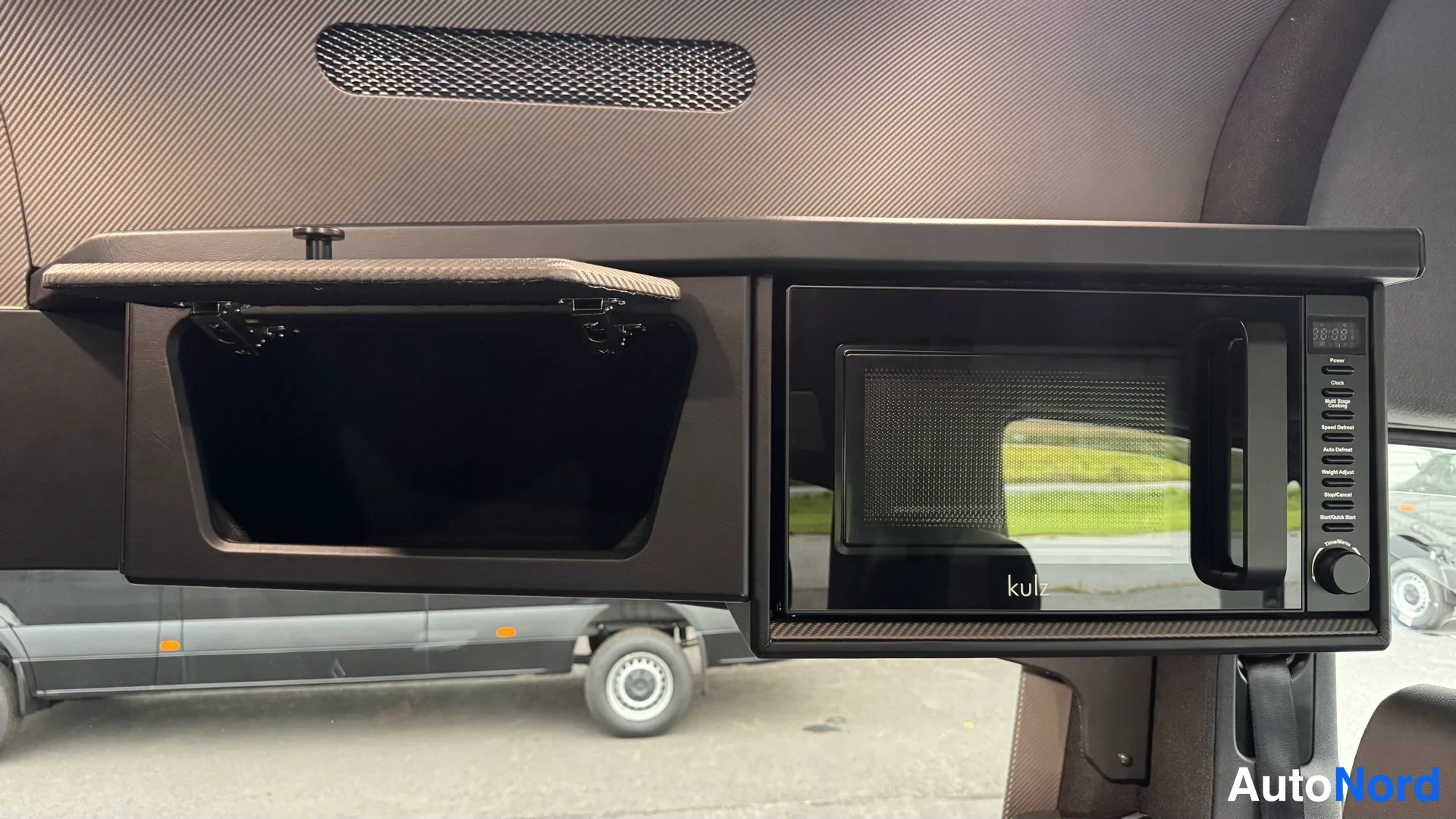 Harmaa Mercedes-Benz Sprinter 317 CDI 2025, yksityiskohta, kuva 37