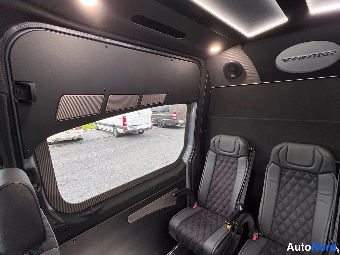 Harmaa Mercedes-Benz Sprinter 317 CDI 2025, takaistuimet, kuva 25