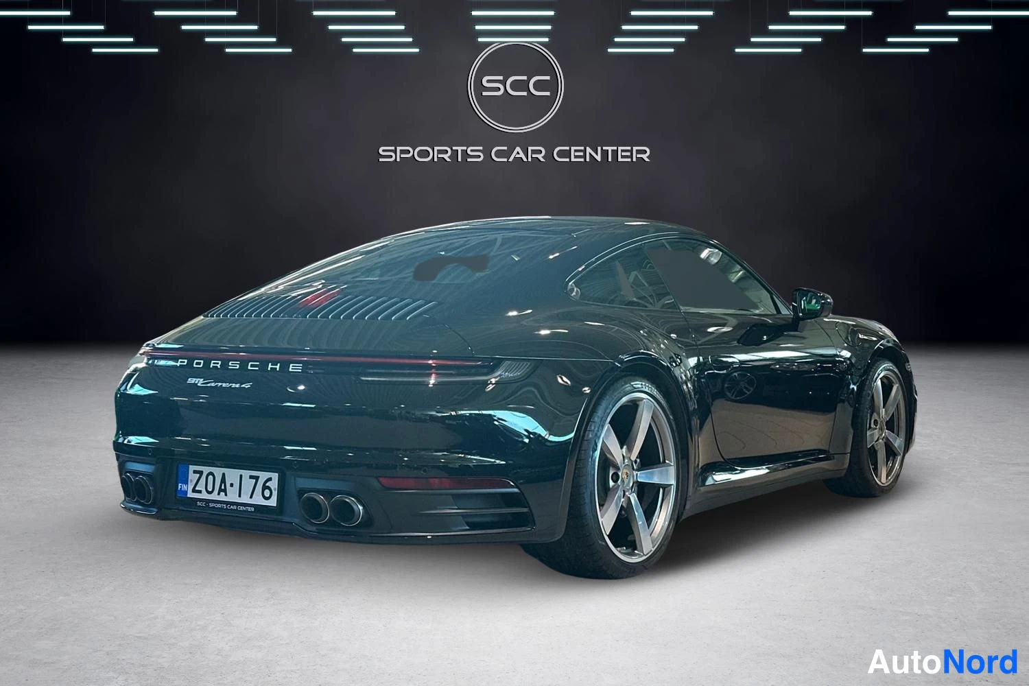 Musta Porsche Carrera 2022, takaviisto, kuva 4