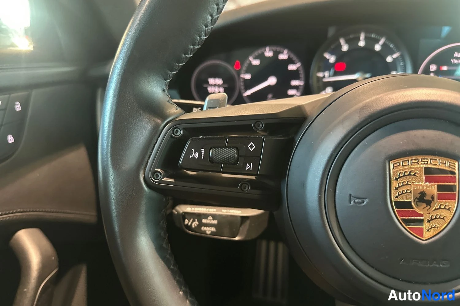 Musta Porsche Carrera 2022, yksityiskohta, kuva 24