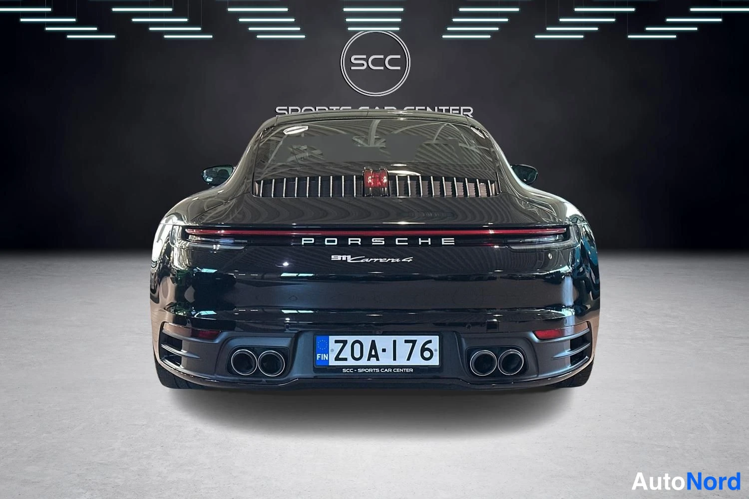Musta Porsche Carrera 2022, takaa, kuva 5