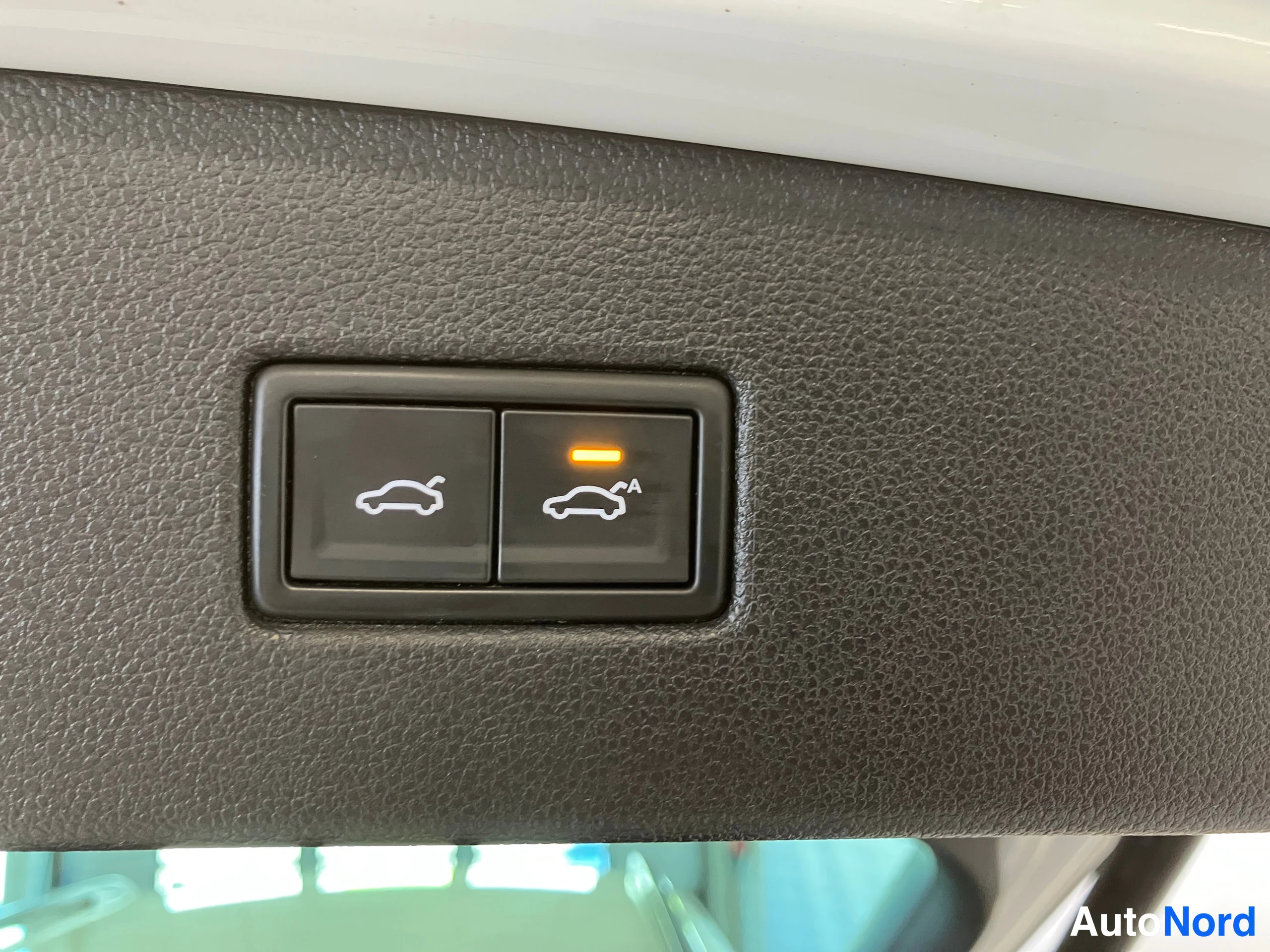 Vit Volkswagen Tiguan 2018, bild 20