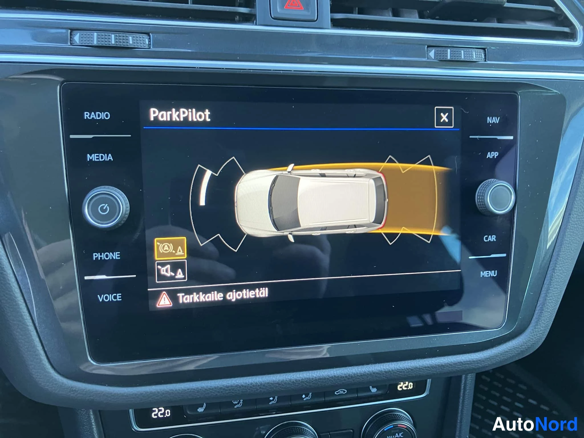 Vit Volkswagen Tiguan 2018, bild 21