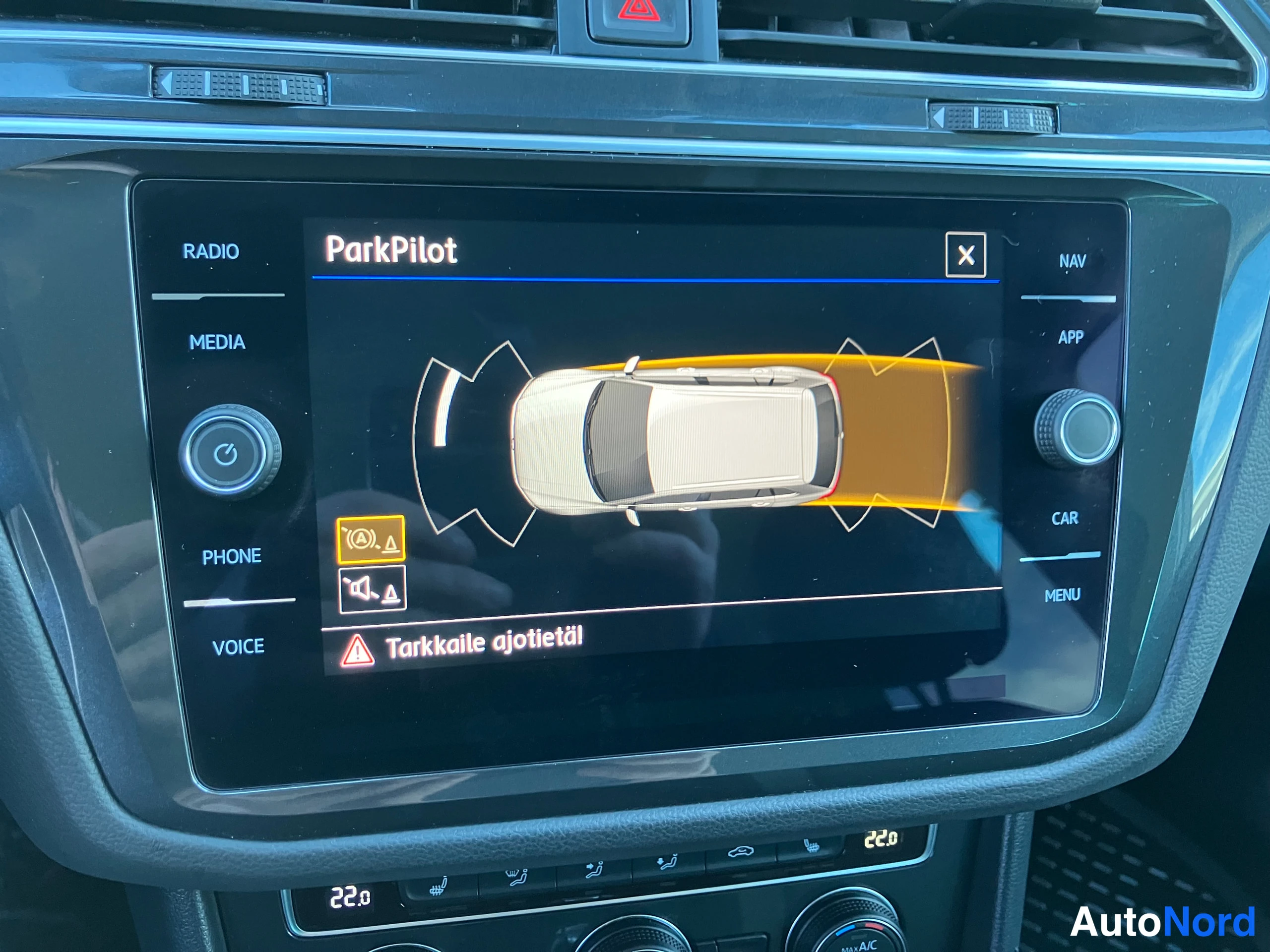 Vit Volkswagen Tiguan 2018, bild 22