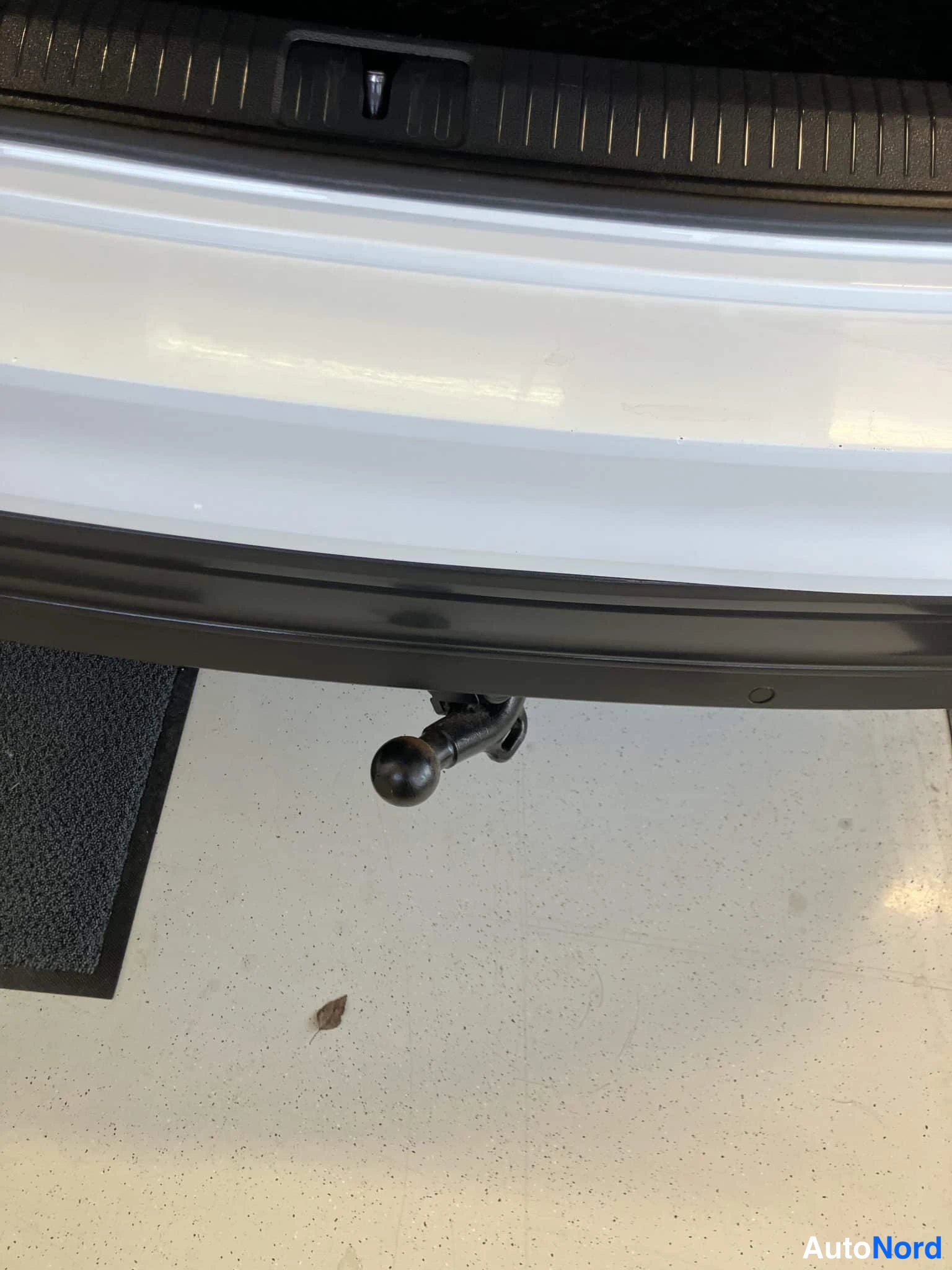 Vit Volkswagen Tiguan 2018, bild 25