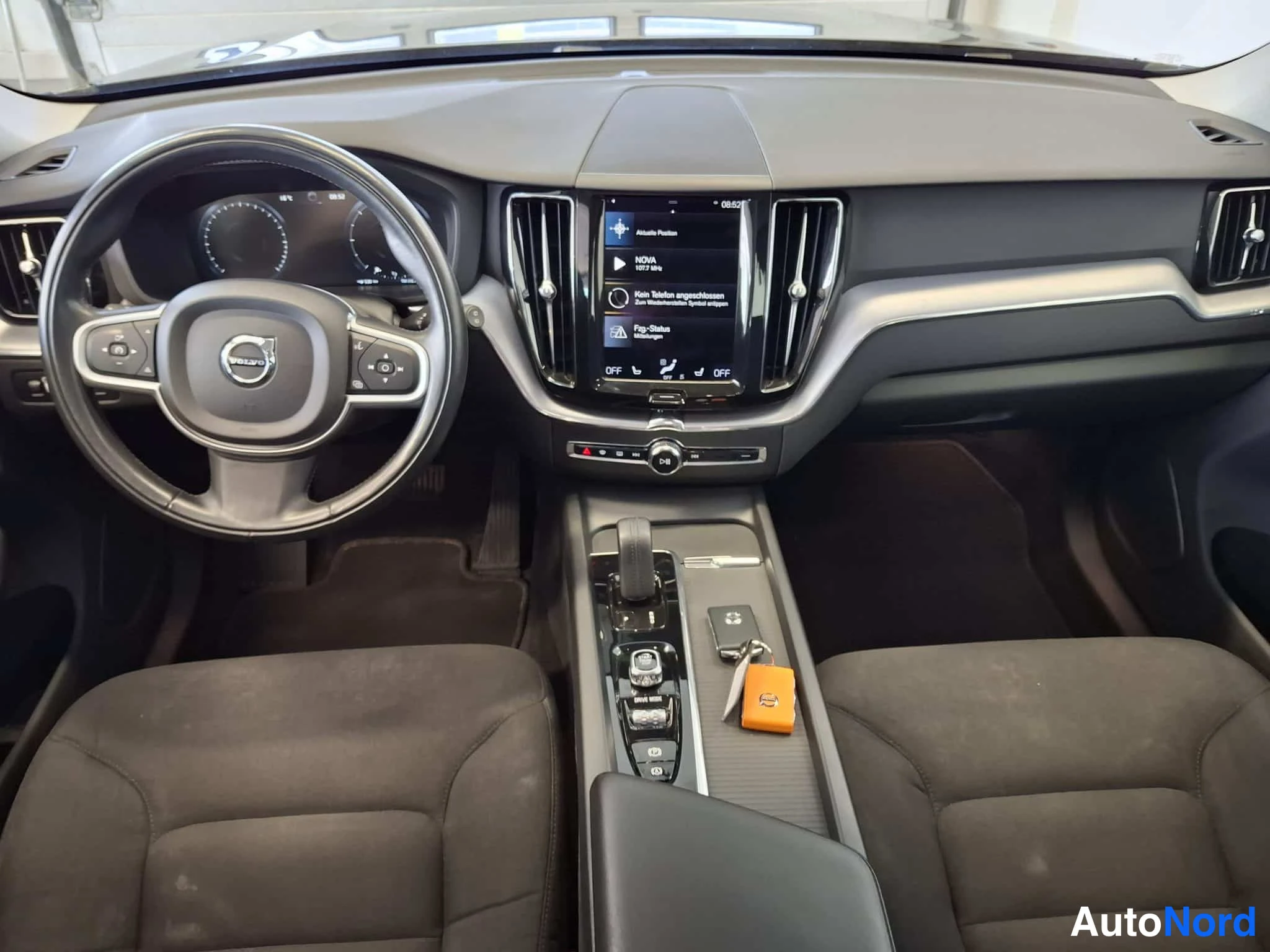 Harmaa Volvo XC60 2021, kuva 17