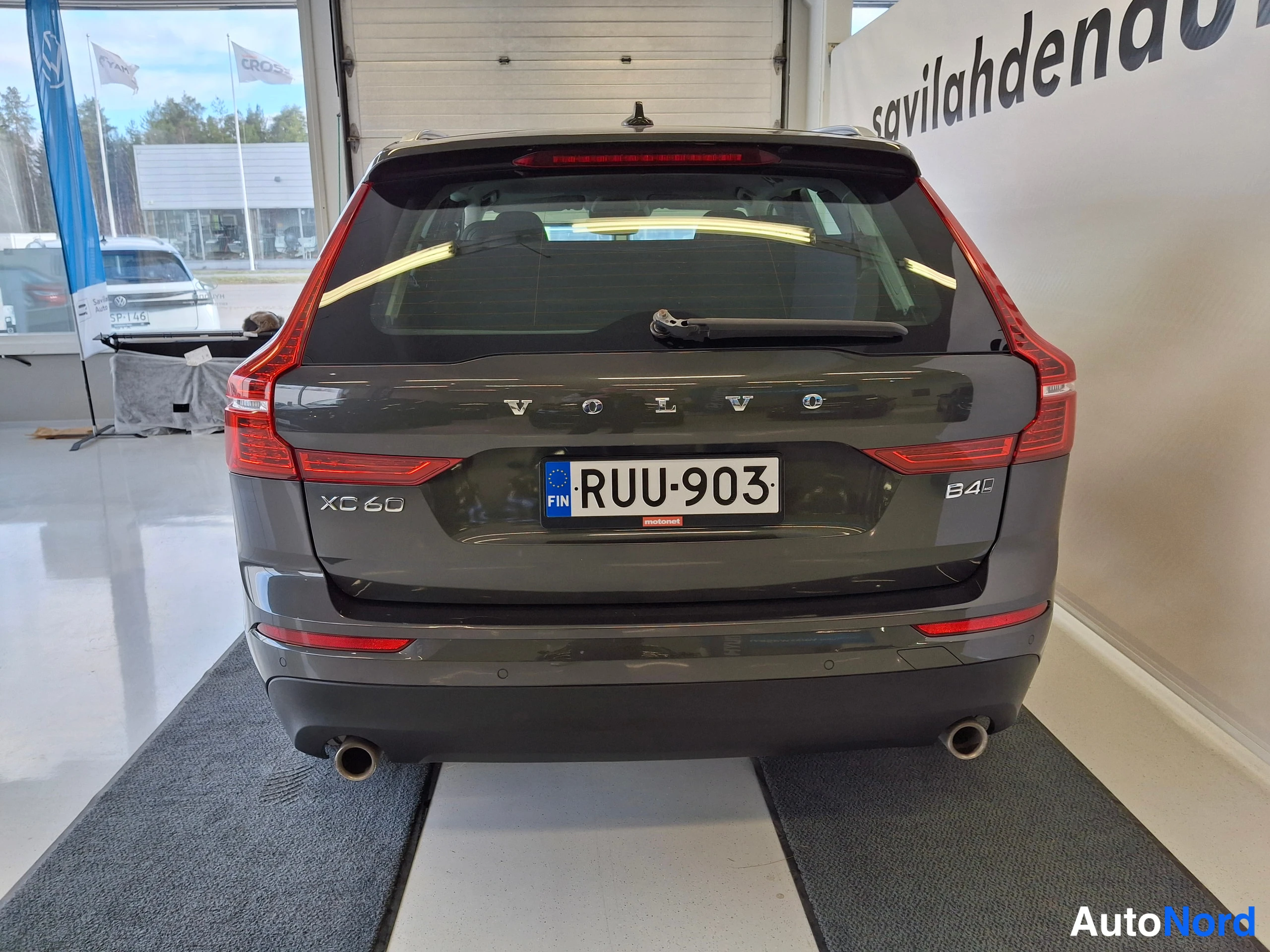 Harmaa Volvo XC60 2021, kuva 6