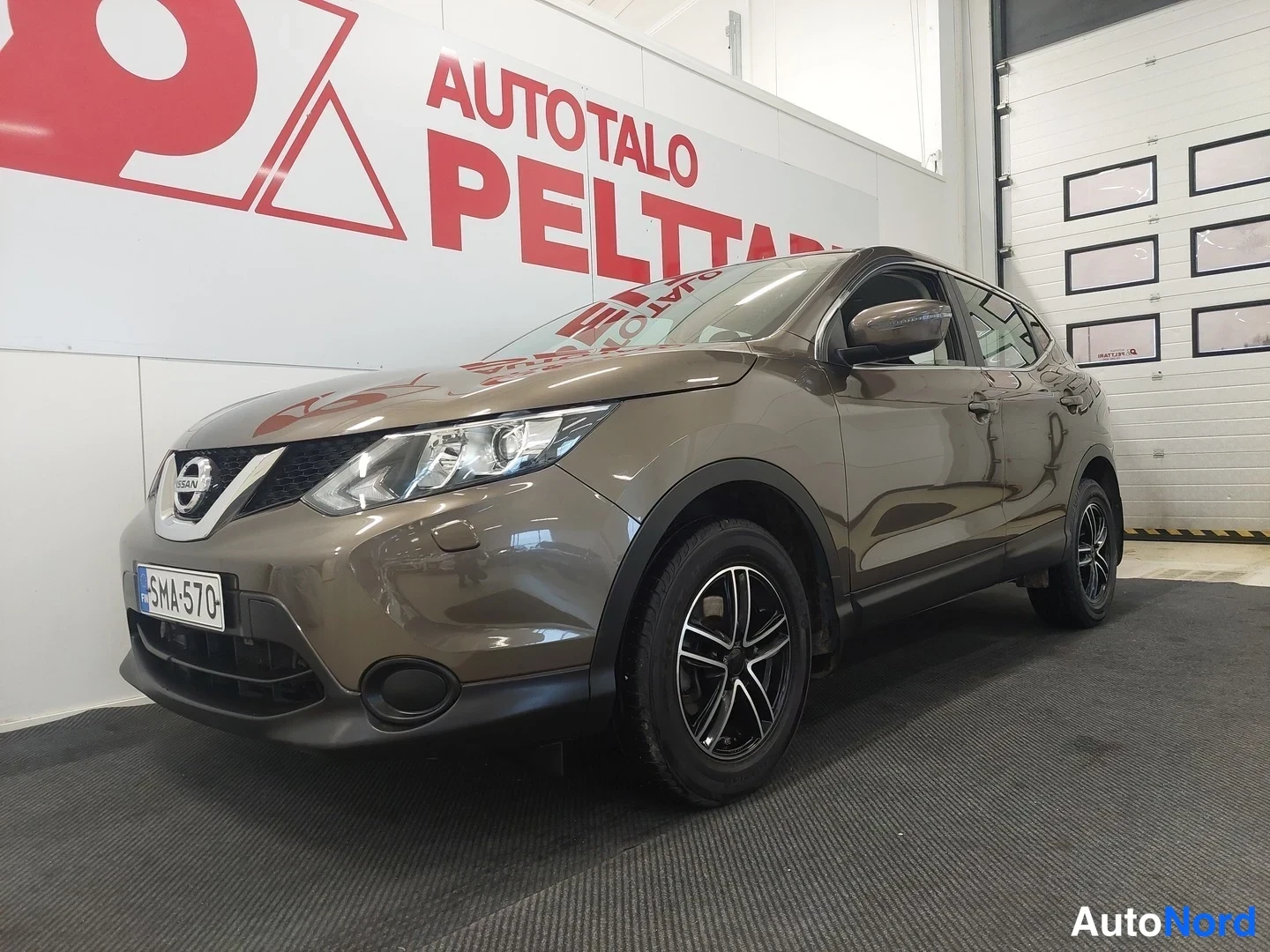 Nissan Qashqai DIG-T 115 Visia 2WD Xtronic 2017